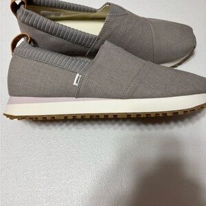 Toms Resident 2.0 Gray Slip-On Sneakers